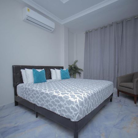Adonai Luxe Apartment Tema Bagian luar foto