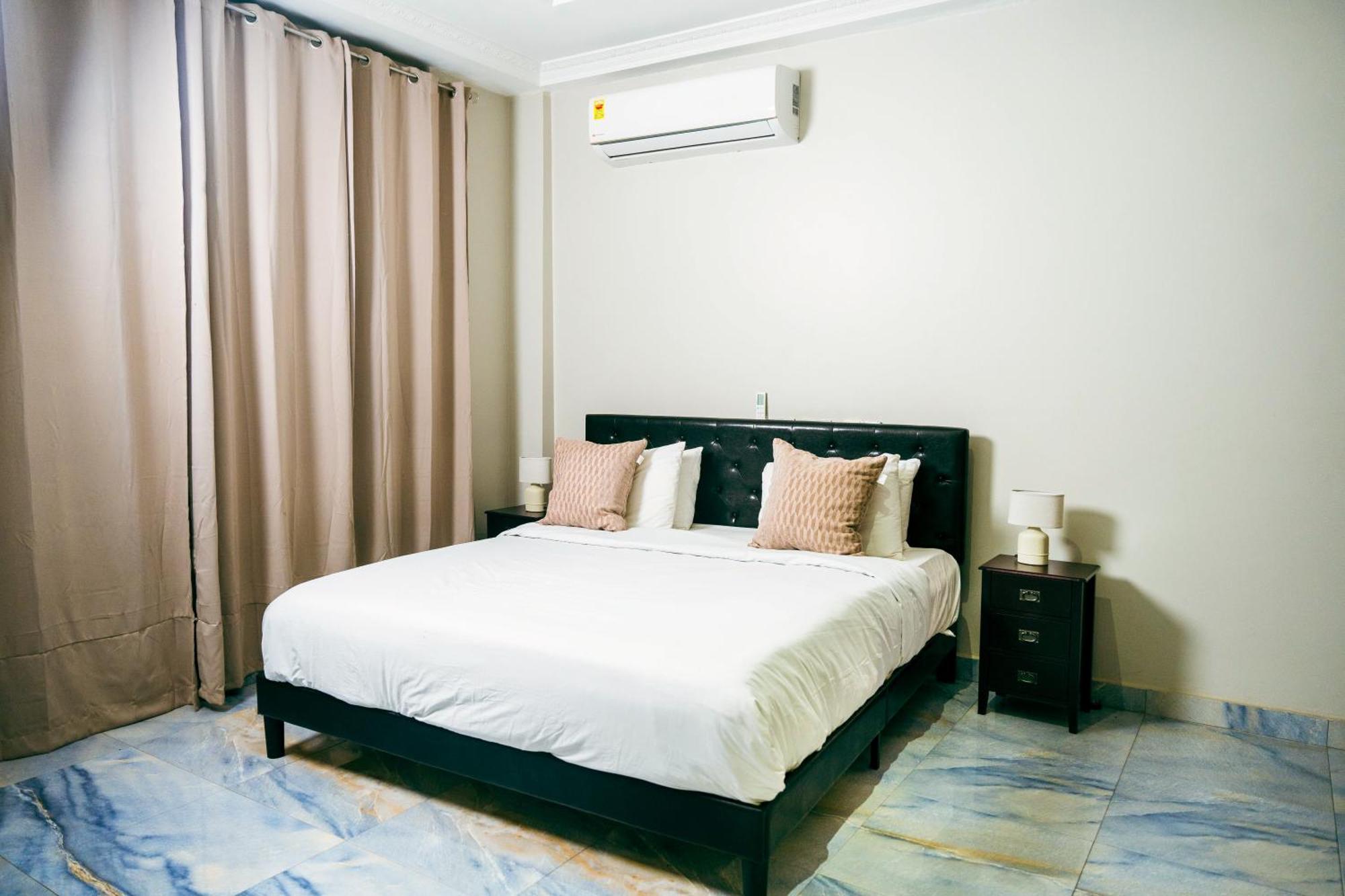 Adonai Luxe Apartment Tema Bagian luar foto