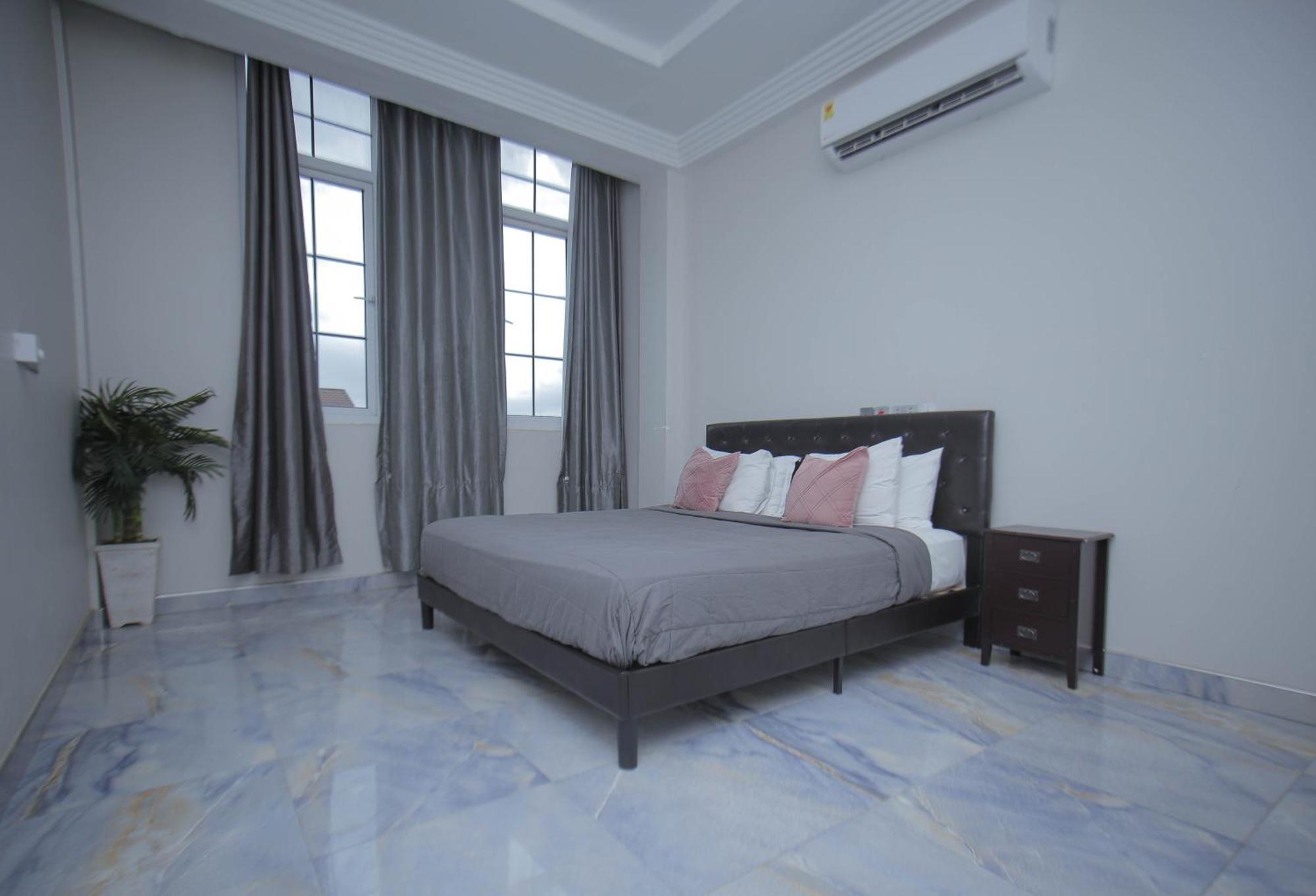 Adonai Luxe Apartment Tema Bagian luar foto