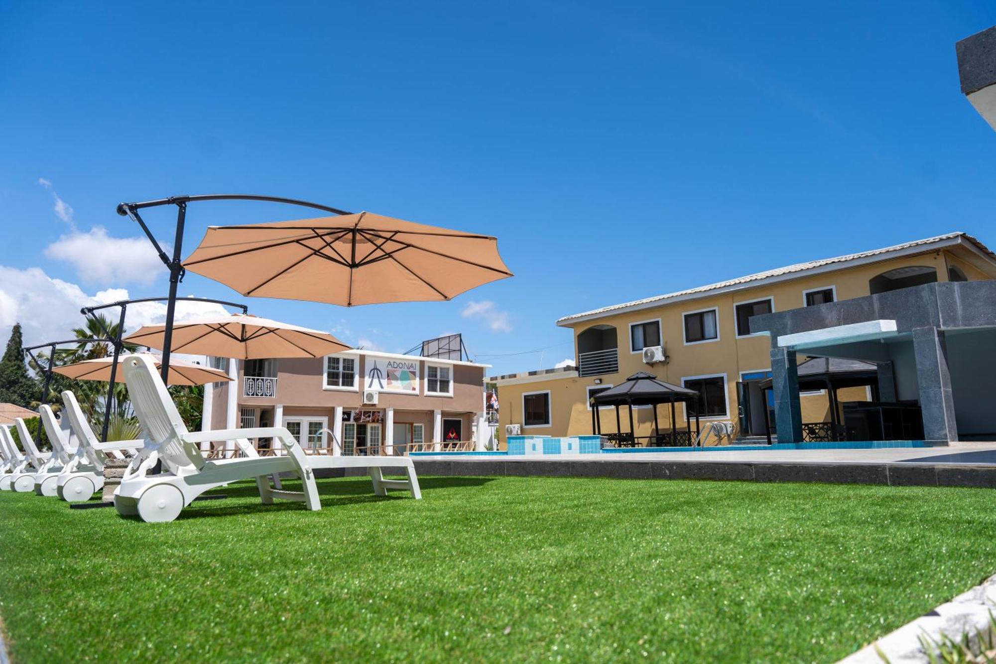 Adonai Luxe Apartment Tema Bagian luar foto